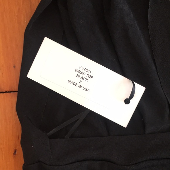 Von Vonni Transformer Wrap Top Black, Size S NWT - Picture 3 of 6